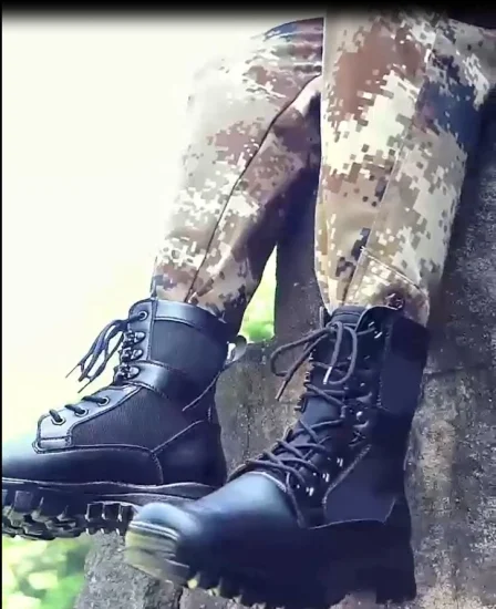 中国新しい陸軍男性靴黒 PU レザー射出憲兵戦術射出ブーツ